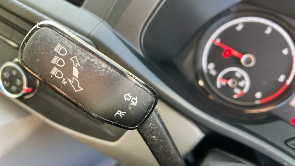 Used Volkswagen Transporter 2023 for sale - 75943261: Photo 27