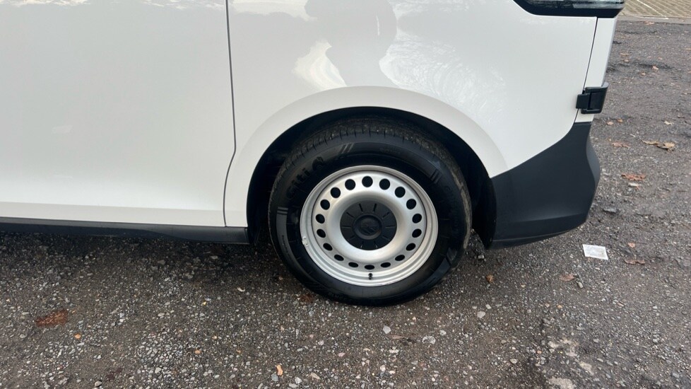 Used Volkswagen ID.Buzz 2025 for sale - 76475069: Photo 5