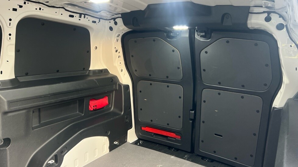 Used Volkswagen ID.Buzz 2025 for sale - 76475069: Photo 9