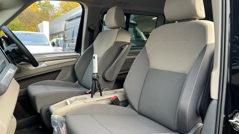 Used Volkswagen Multivan 2025 for sale - 76297571: Photo 17