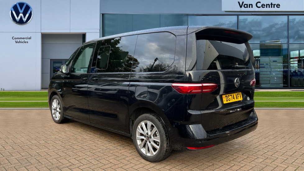 Used Volkswagen Multivan 2025 for sale - 76297571: Photo 3