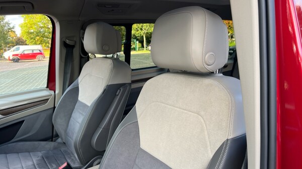 Used Volkswagen Multivan 2025 for sale - 76161430: Photo 17