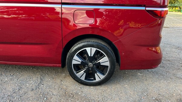 Used Volkswagen Multivan 2025 for sale - 76161430: Photo 5