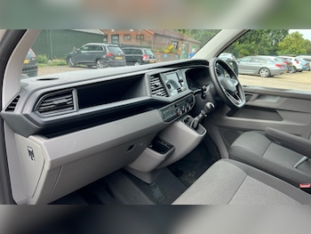 Used Volkswagen Transporter 2024 for sale - 75467200: Photo