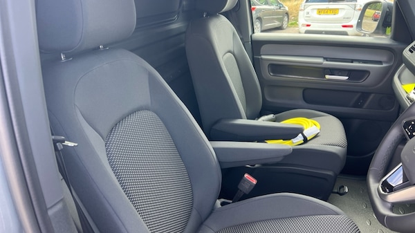 Used Volkswagen ID.Buzz 2025 for sale - 75468111: Photo 17