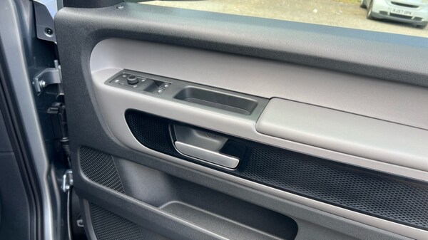 Used Volkswagen ID.Buzz 2025 for sale - 75468111: Photo 55