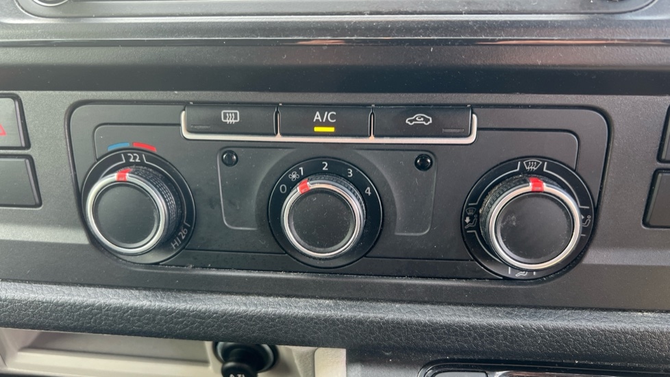 Used Volkswagen Transporter 2018 for sale - 76773250: Photo 13