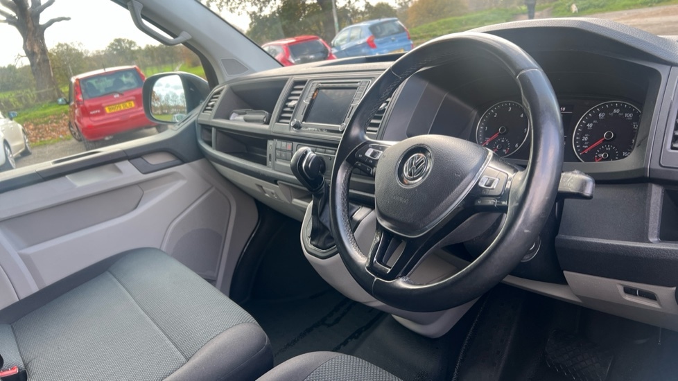 Used Volkswagen Transporter 2018 for sale - 76773250: Photo 6