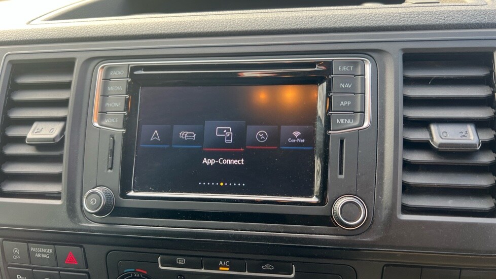 Used Volkswagen Transporter 2018 for sale - 76428055: Photo 16