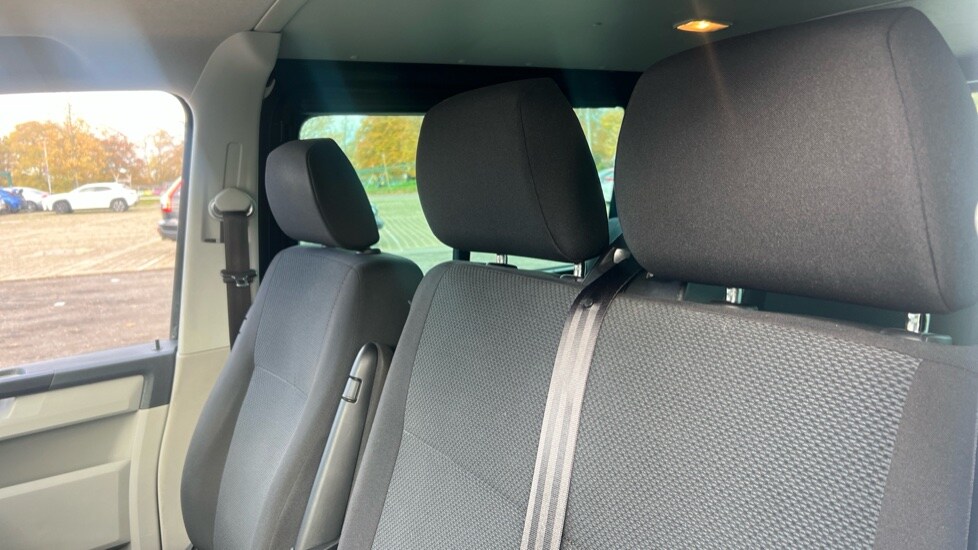 Used Volkswagen Transporter 2018 for sale - 76428055: Photo 17