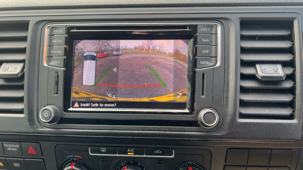 Used Volkswagen Transporter 2018 for sale - 76428055: Photo 28