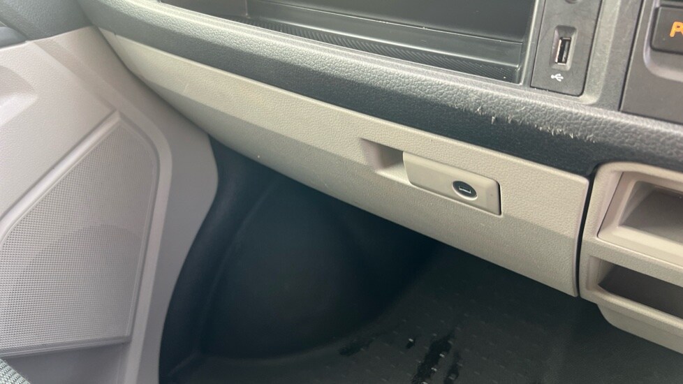 Used Volkswagen Transporter 2018 for sale - 76428055: Photo 37