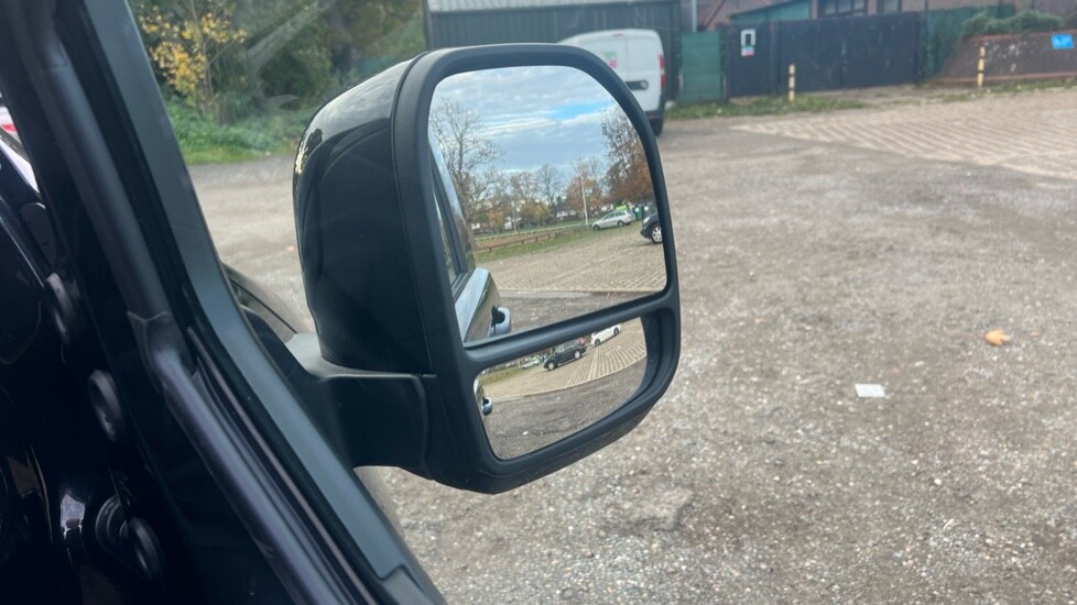 Used Volkswagen Transporter 2025 for sale - 76145973: Photo 49