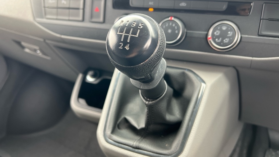 Used Volkswagen Transporter 2023 for sale - 76696496: Photo 14