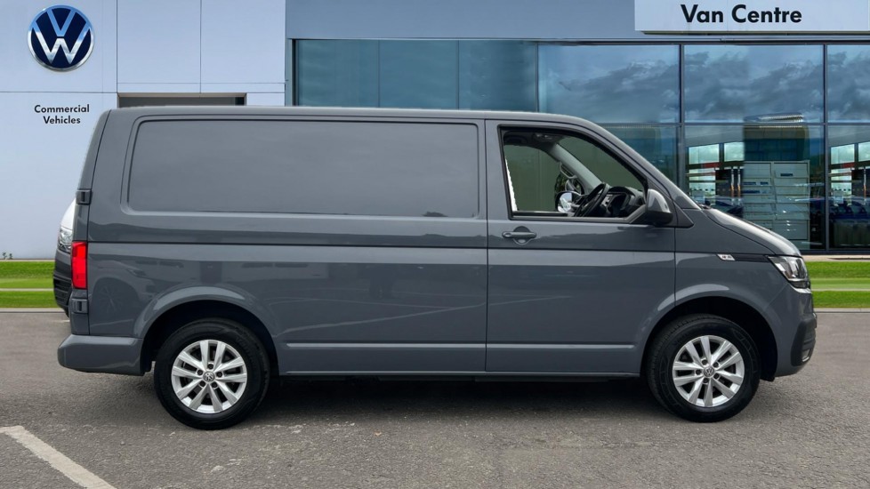 Used Volkswagen Transporter 2023 for sale - 76696496: Photo 4