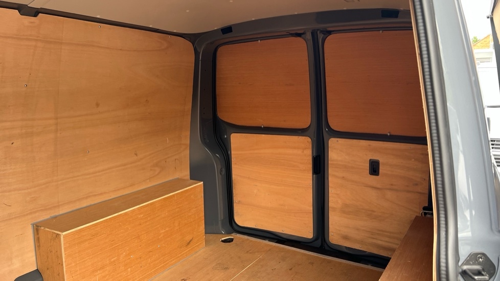 Used Volkswagen Transporter 2023 for sale - 76696496: Photo 9