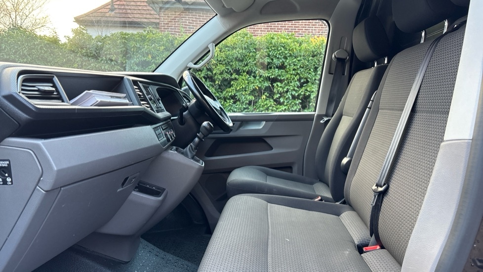 Used Volkswagen Transporter 2020 for sale - 76623422: Photo 2