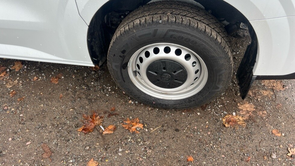 Used Volkswagen Transporter 2025 for sale - 76297521: Photo 41