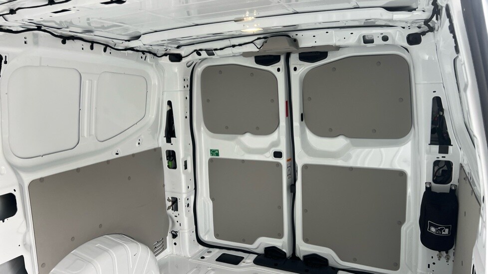 Used Volkswagen Transporter 2025 for sale - 76297521: Photo 9