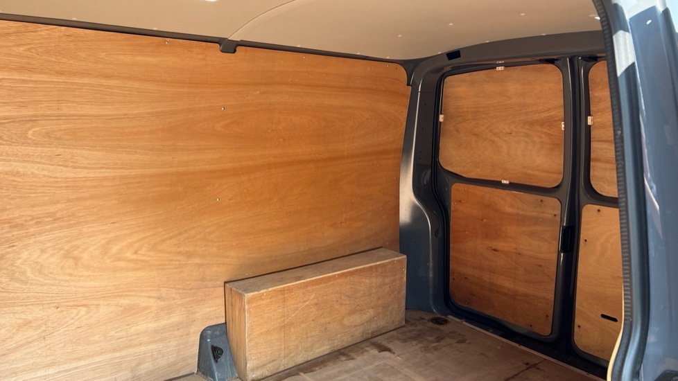 Used Volkswagen Transporter 2024 for sale - 76556961: Photo 9
