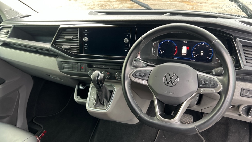 Used Volkswagen Transporter 2023 for sale - 76817779: Photo 11