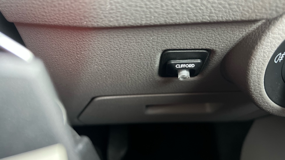 Used Volkswagen Transporter 2023 for sale - 76817779: Photo 42