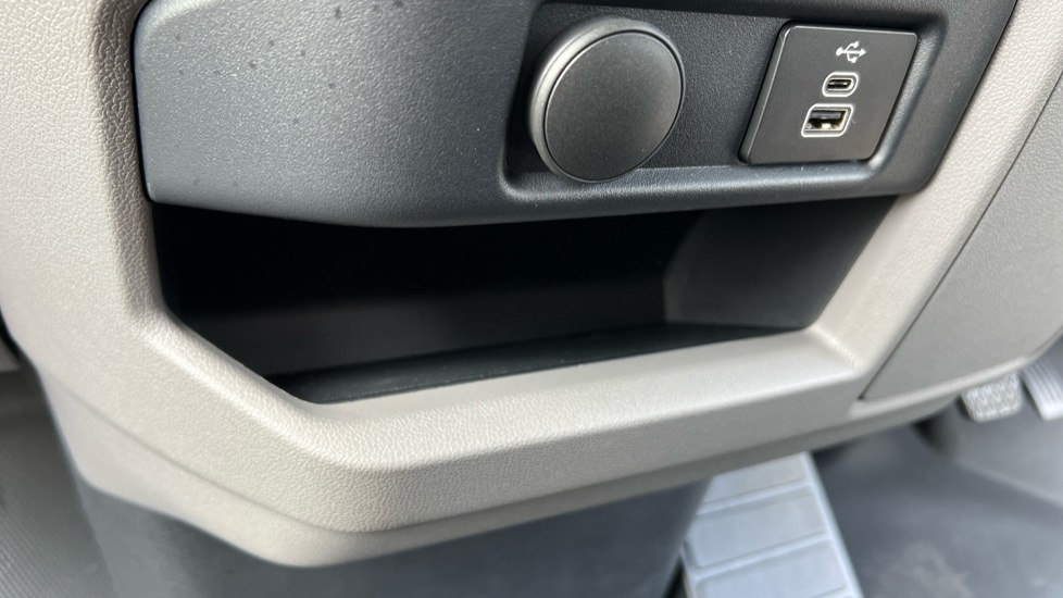 Used Volkswagen Transporter 2025 for sale - 76161234: Photo 42