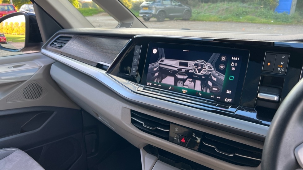 Used Volkswagen Multivan 2025 for sale - 77035816: Photo 12