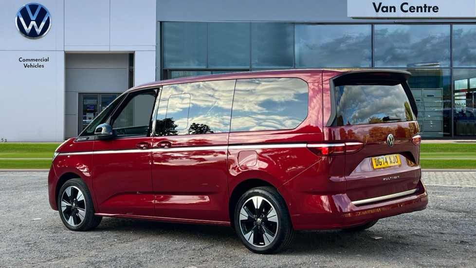 Used Volkswagen Multivan 2025 for sale - 77035816: Photo 3