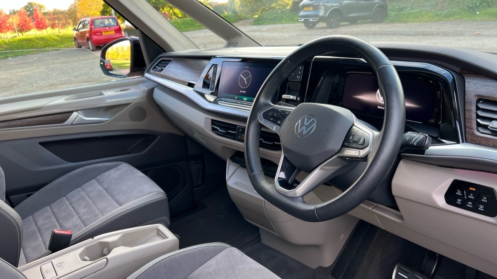 Used Volkswagen Multivan 2025 for sale - 77035816: Photo 6