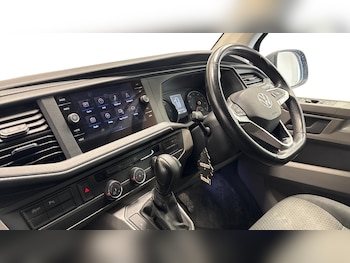 Used Volkswagen Transporter 2021 for sale - 75625201: Photo