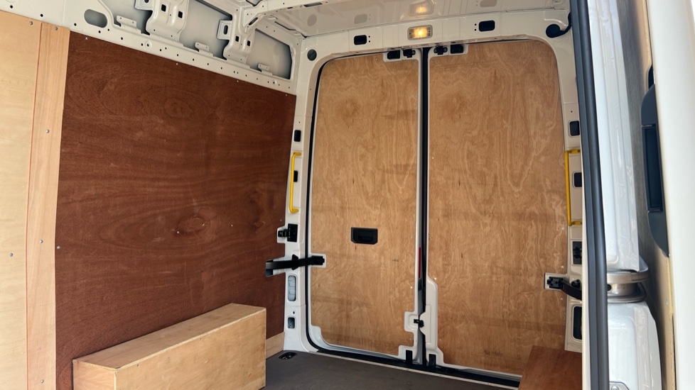 Used Volkswagen Crafter 2023 for sale - 76921907: Photo 9