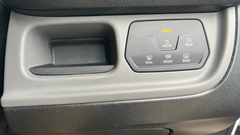 Used Volkswagen ID.Buzz 2023 for sale - 75972403: Photo 40