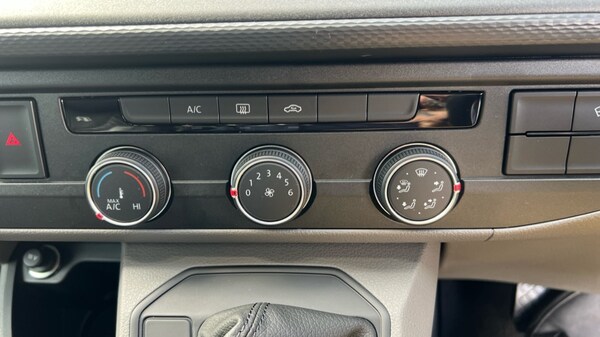 Used Volkswagen Transporter 2022 for sale - 76196038: Photo 13