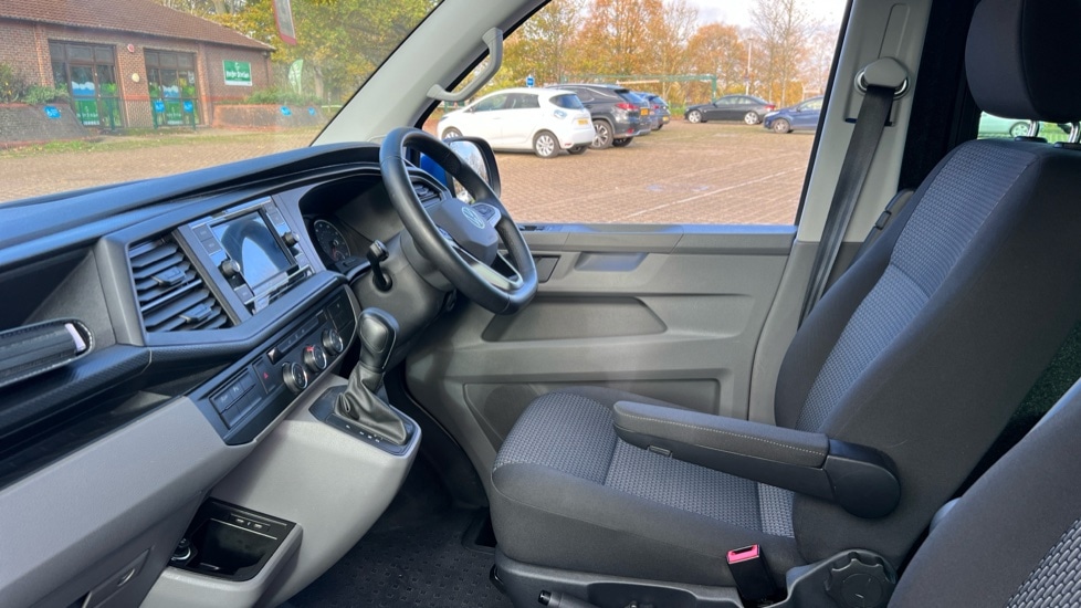 Used Volkswagen Transporter 2022 for sale - 76116964: Photo 2