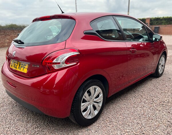 Used Peugeot 208 2013 for sale - 76257971: Photo 12