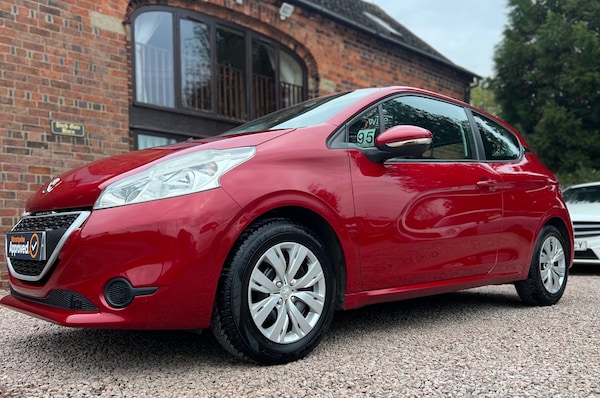 Used Peugeot 208 2013 for sale - 76257971: Photo 16