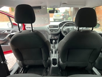 Used Peugeot 208 2013 for sale - 76257971: Photo