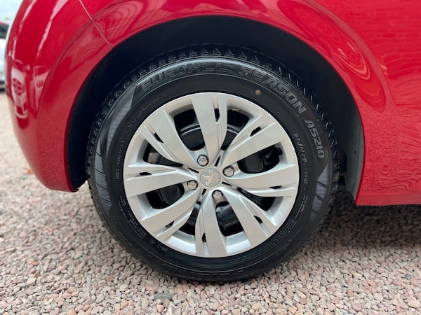 Used Peugeot 208 2013 for sale - 76257971: Photo 8