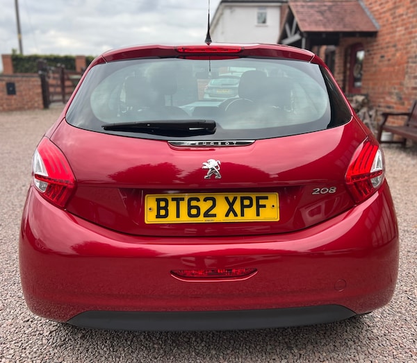Used Peugeot 208 2013 for sale - 76257971: Photo 9