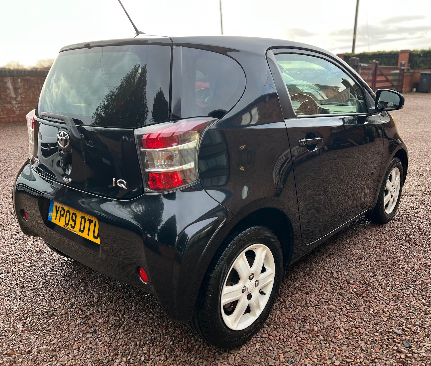 Used Toyota IQ 2009 for sale - 77138699: Photo 6