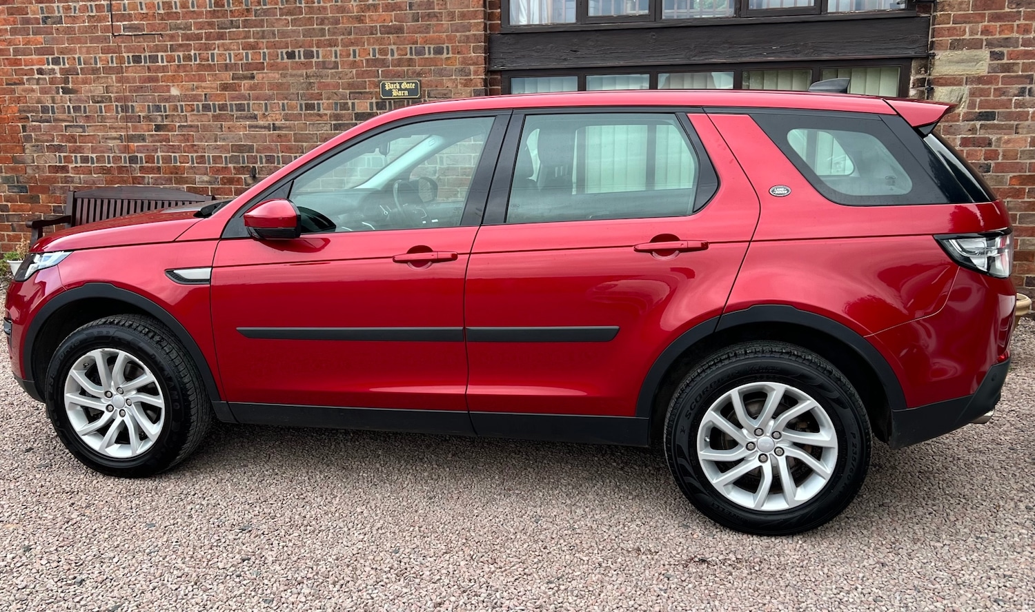 Used Land Rover Discovery Sport 2017 for sale - 74952150: Photo 19