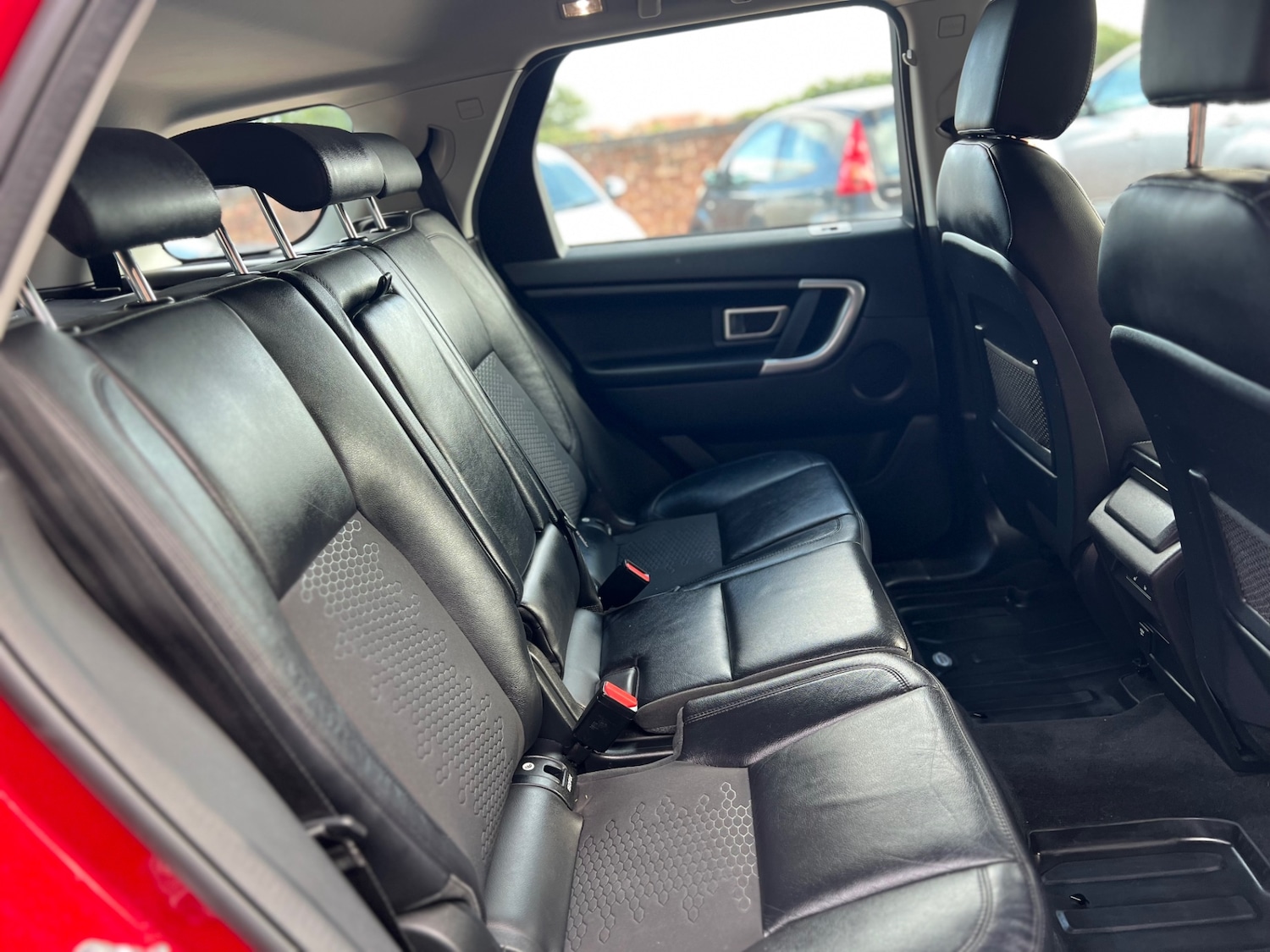 Used Land Rover Discovery Sport 2017 for sale - 74952150: Photo 7