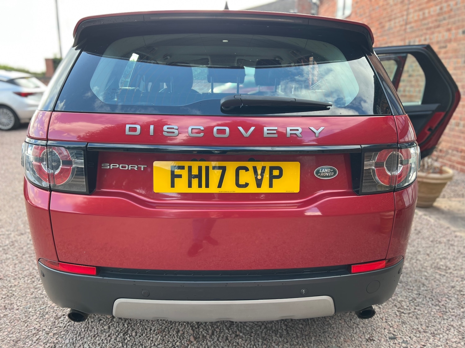Used Land Rover Discovery Sport 2017 for sale - 74952150: Photo 9