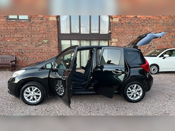 Used Nissan Note 2015 for sale - 77693836: Photo