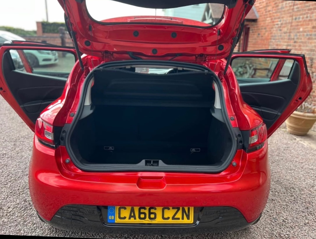 Used Renault Clio 2016 for sale - 76510515: Photo 14