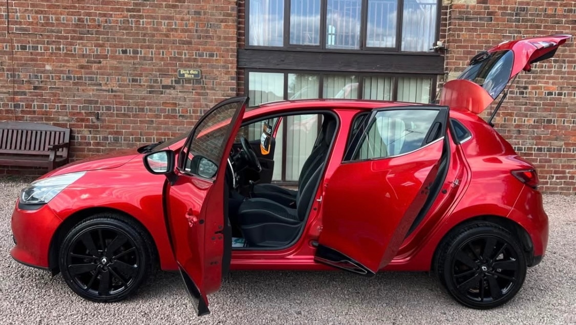 Used Renault Clio 2016 for sale - 76510515: Photo 2