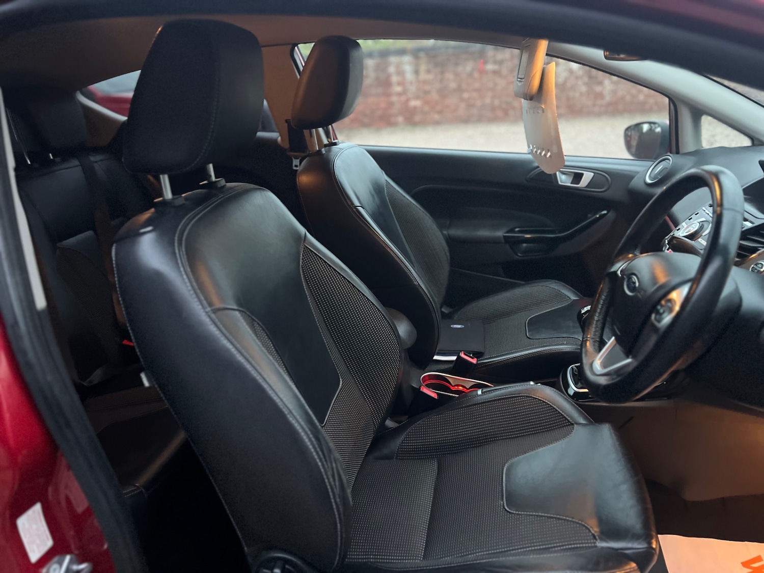 Used Ford Fiesta 2015 for sale - 76478273: Photo 7