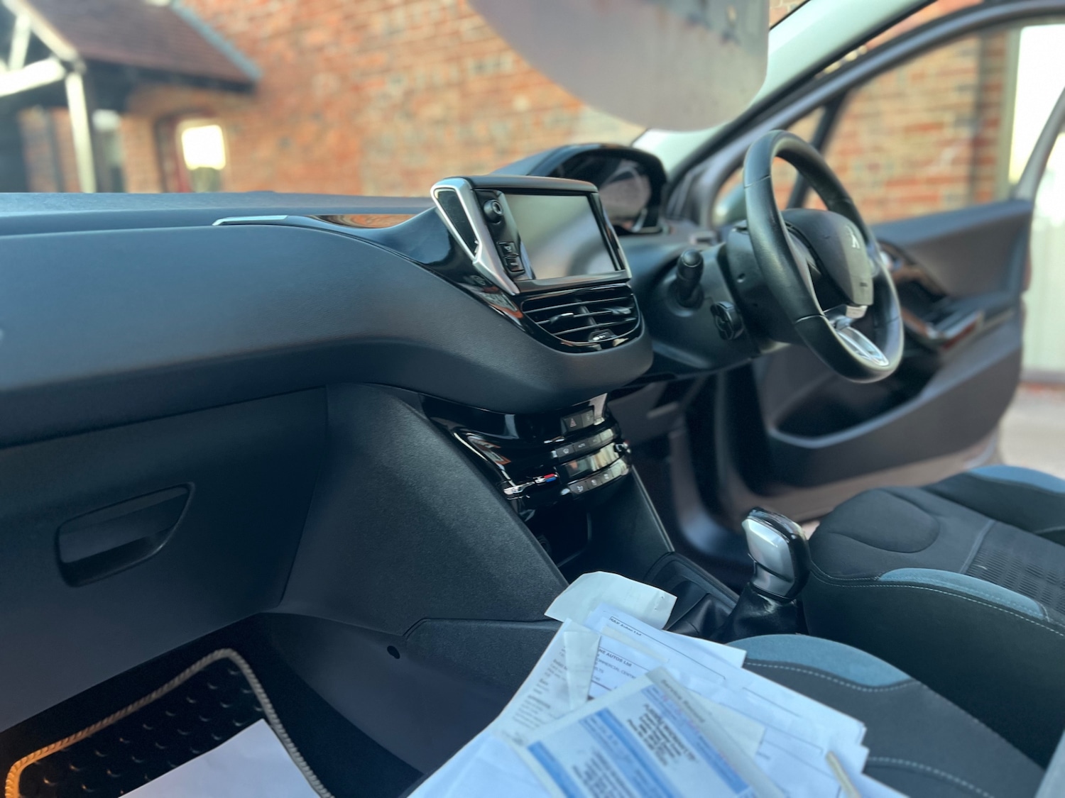 Used Peugeot 208 2014 for sale - 76640124: Photo 12