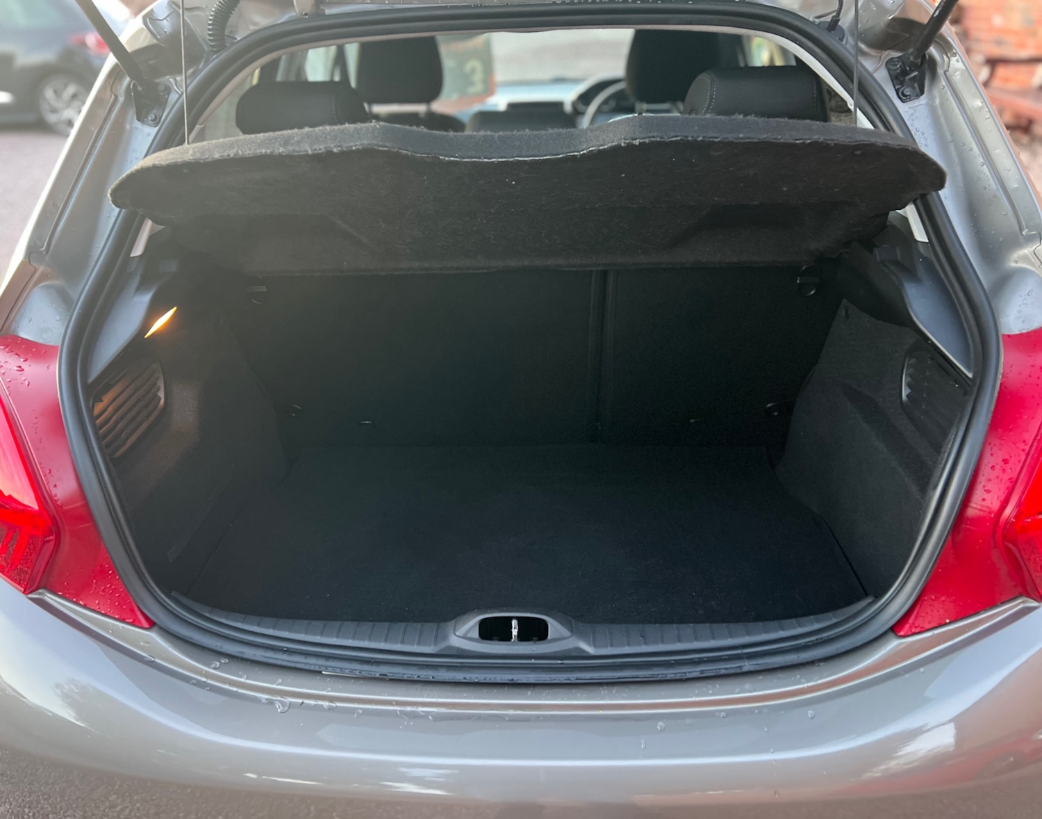 Used Peugeot 208 2014 for sale - 76640124: Photo 13